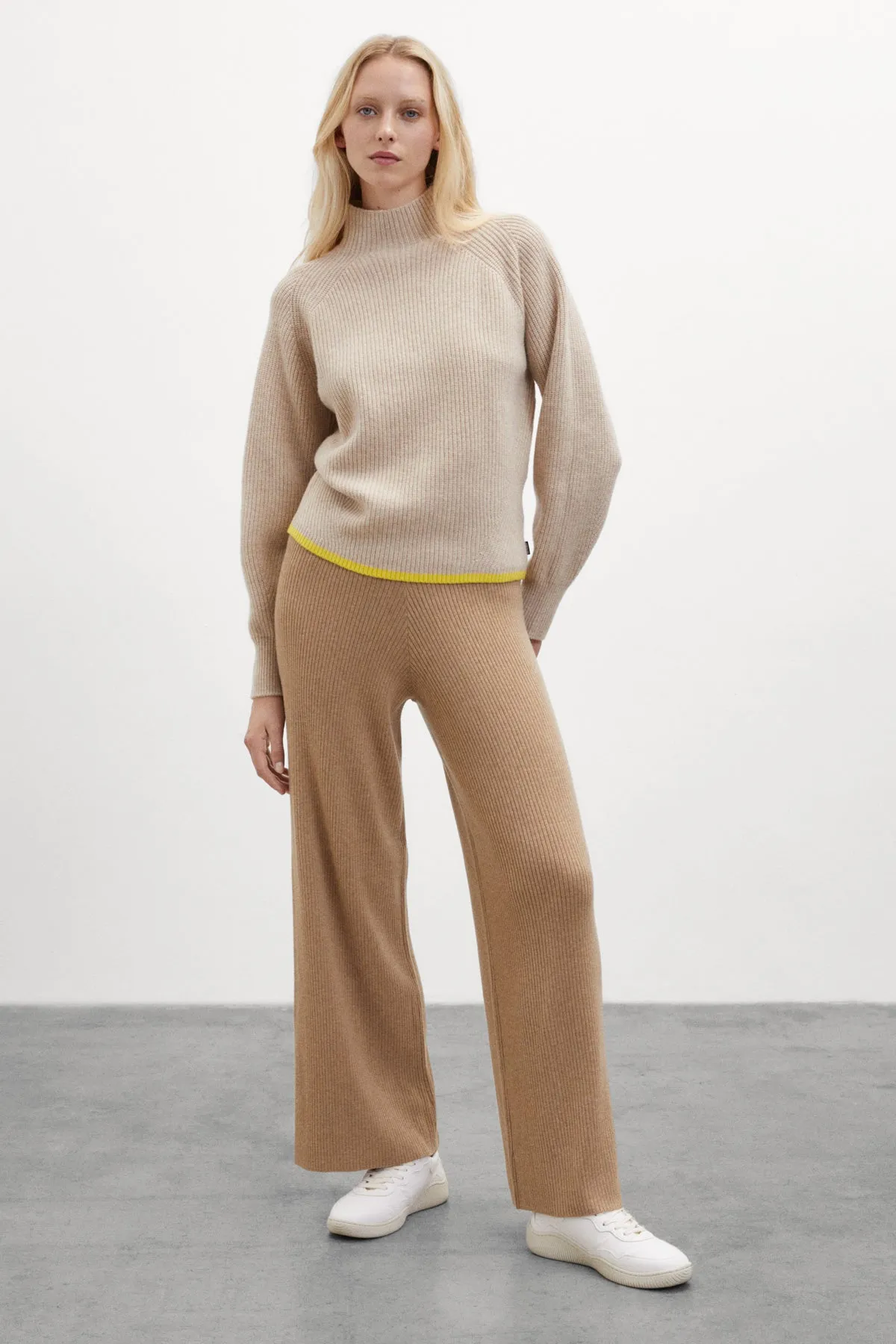 BROWN GINKO KNITTED JUMPER