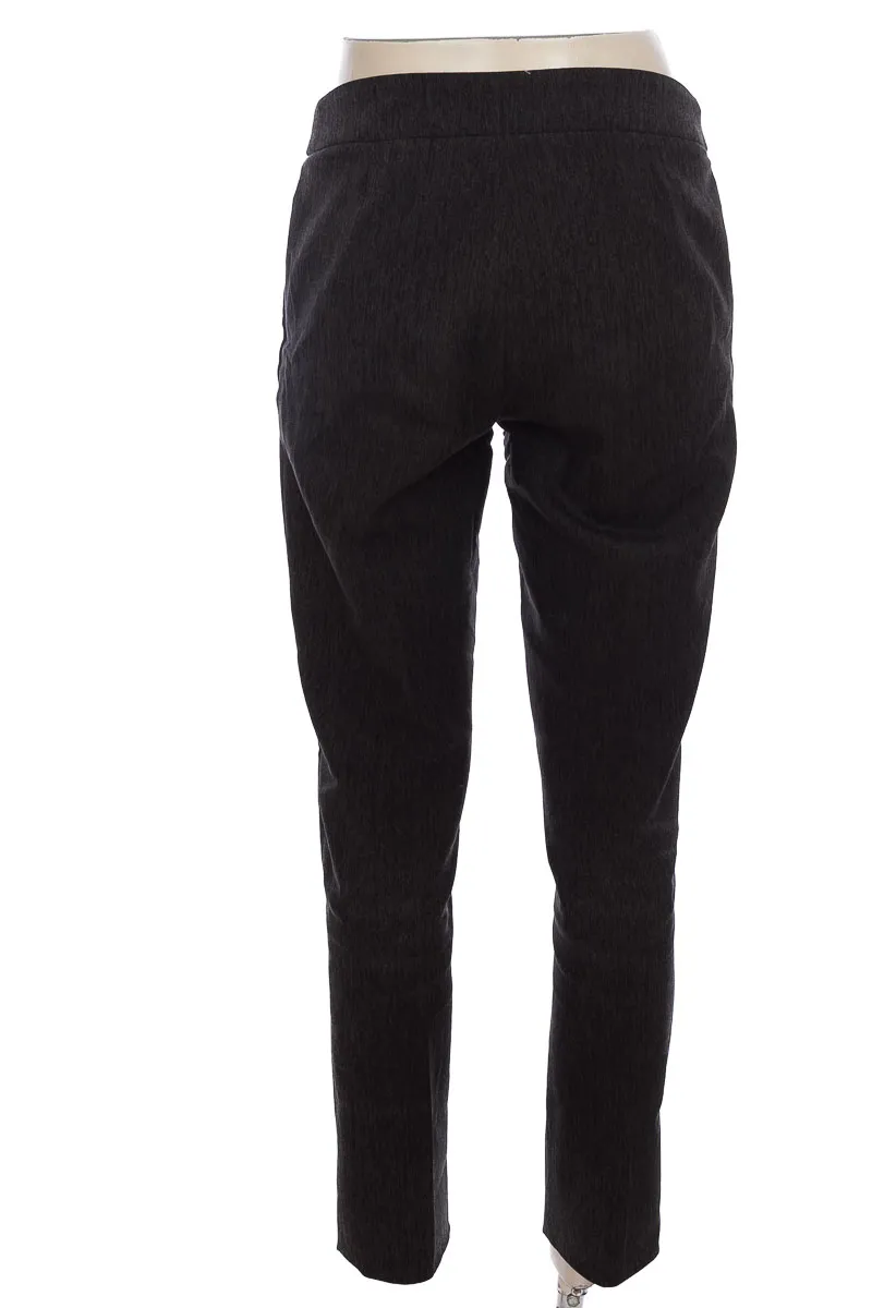 Pantalón color Gris - Closeando